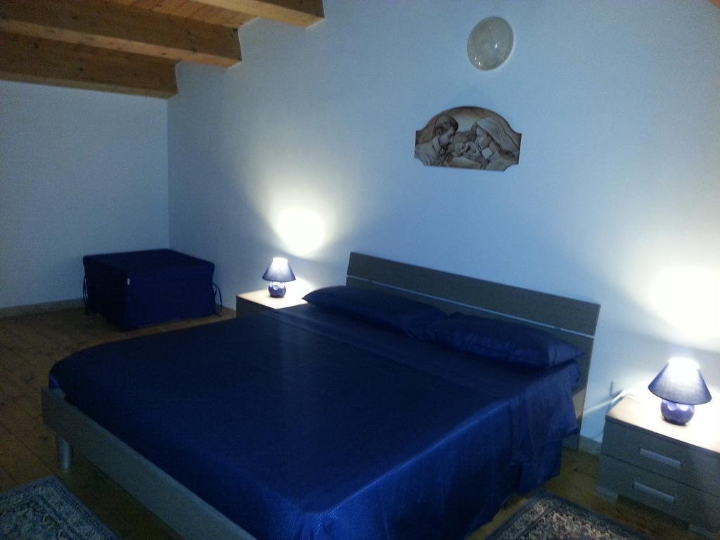 Casa Vacanze Il Quadrifoglio نوتو الغرفة الصورة